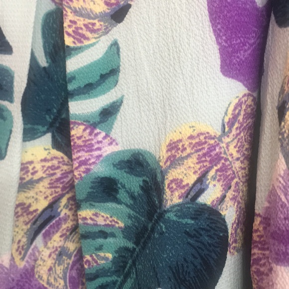 NWOT Women’ wide pleated leaf/pattern skirt - Picture 2 of 5